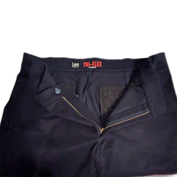 Men's Lee® Performance Series Relaxed-Fit Tri-Flex Pants Navy 38/30 - Picture 4 of 8